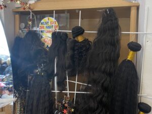chicago_beauty_salon_choice_of_conrolls_wigs_extensions